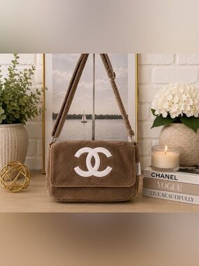 NEW CHANEL PRECISION Beauty Bag GWP Vip item